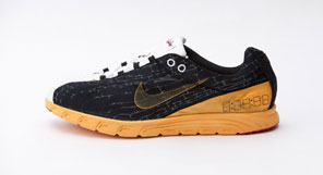 NIKE MAYFLY - BLACK/INDUSTRIAL ORANGE-BLACK - LOOKSEE SAMPLE